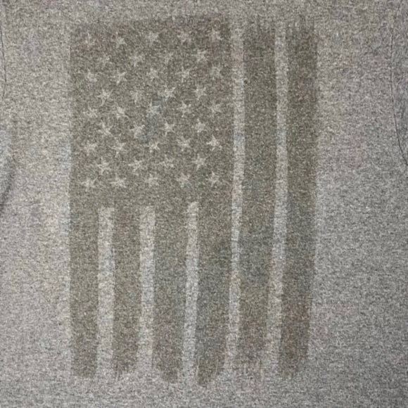 Delta Pro Weight Mens T-Shirt Sz M Gray American Flag Crew Neck Short Sleeve - Picture 3 of 7